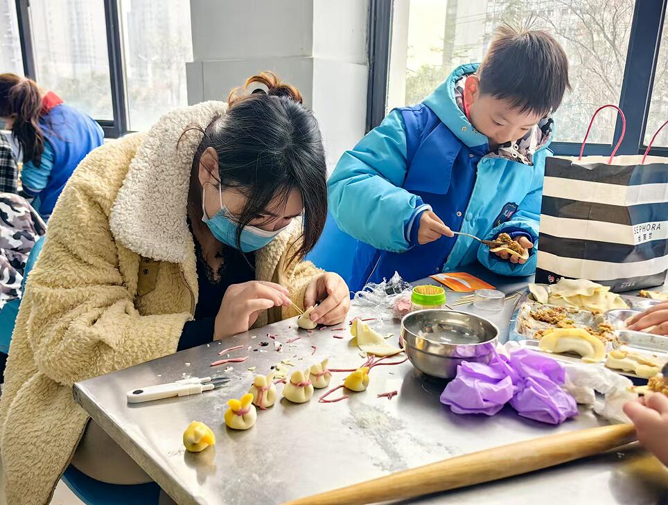 餃香四溢，情暖園丁